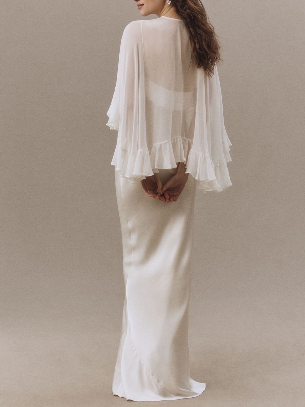 De La Vali ESPERANZA LONG DRESS IN IVORY SILK SATIN with Cape - Picture 3 of 4